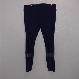 Fabletics Agnes Legging in Eclipse